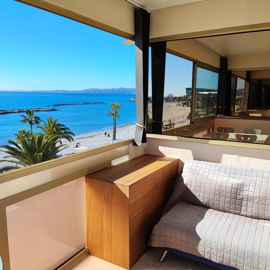 Grand Studio Bord De Mer- Acces Direct Aux Plages Saint-Laurent-du-Var Kültér fotó